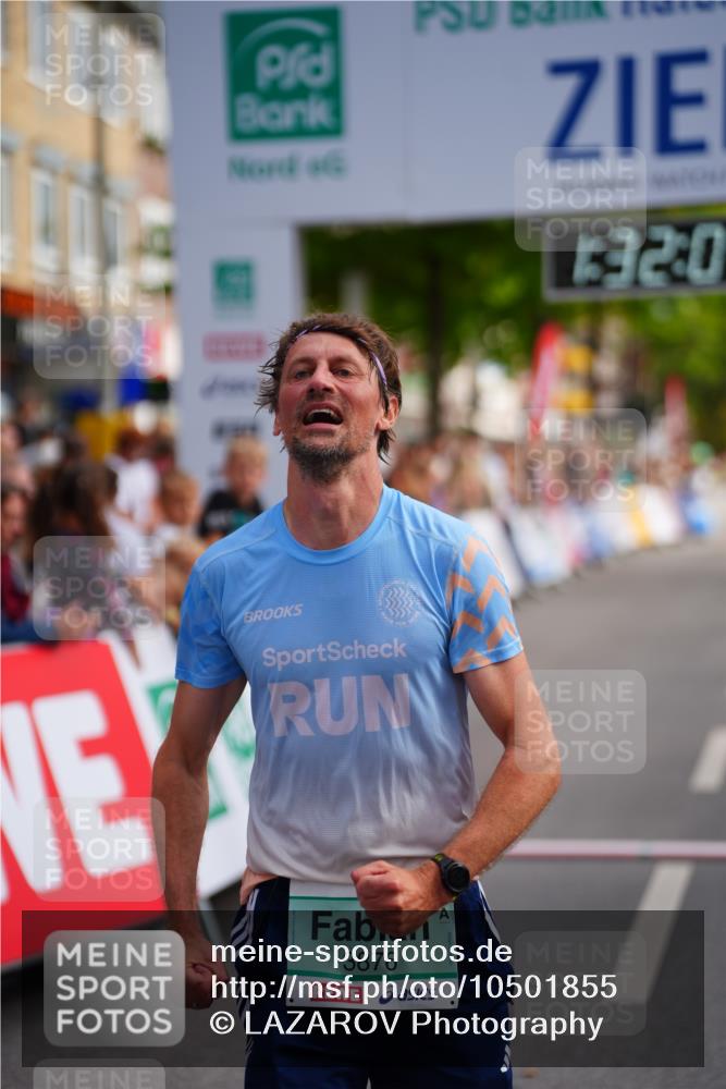 20.09.2026 - PSD Bank Halbmarathon LAZAROV Photography http://msf.ph/oto/10501855 20.09.2026 11:32:05 Ziel 3876 meine-sportfotos.de