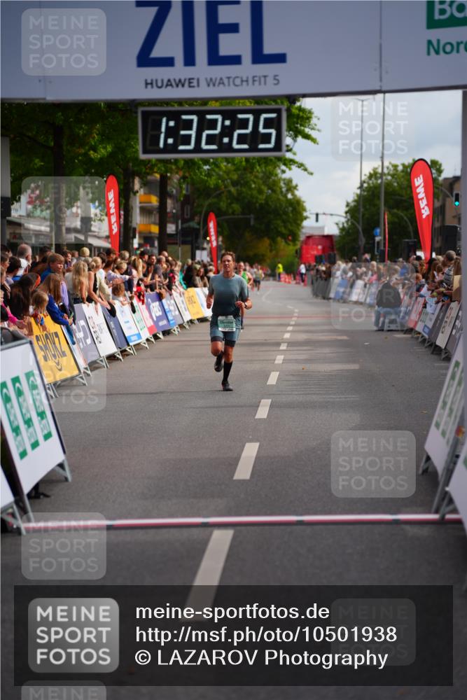20.09.2026 - PSD Bank Halbmarathon LAZAROV Photography http://msf.ph/oto/10501938 20.09.2026 11:32:25 Ziel 2712, 4657 meine-sportfotos.de
