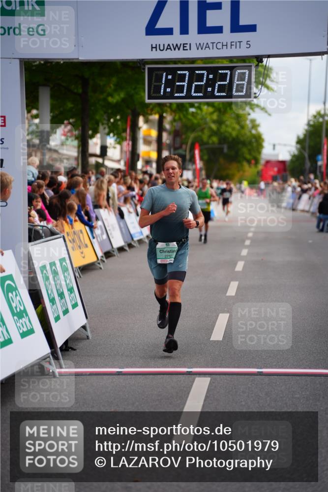 20.09.2026 - PSD Bank Halbmarathon LAZAROV Photography http://msf.ph/oto/10501979 20.09.2026 11:32:28 Ziel 2712, 4657 meine-sportfotos.de
