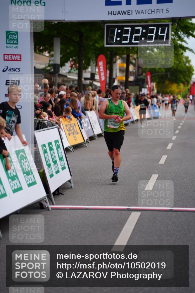 20.09.2026 - PSD Bank Halbmarathon LAZAROV Photography http://msf.ph/oto/10502019 20.09.2026 11:32:33 Ziel 2712, 4441 meine-sportfotos.de