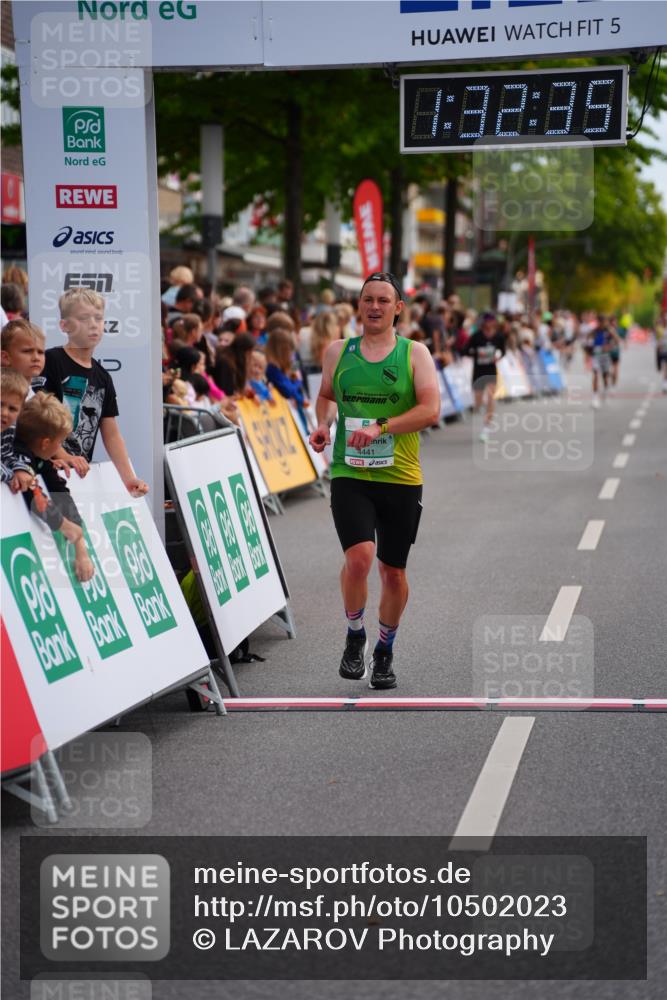 20.09.2026 - PSD Bank Halbmarathon LAZAROV Photography http://msf.ph/oto/10502023 20.09.2026 11:32:34 Ziel 2712, 4441 meine-sportfotos.de