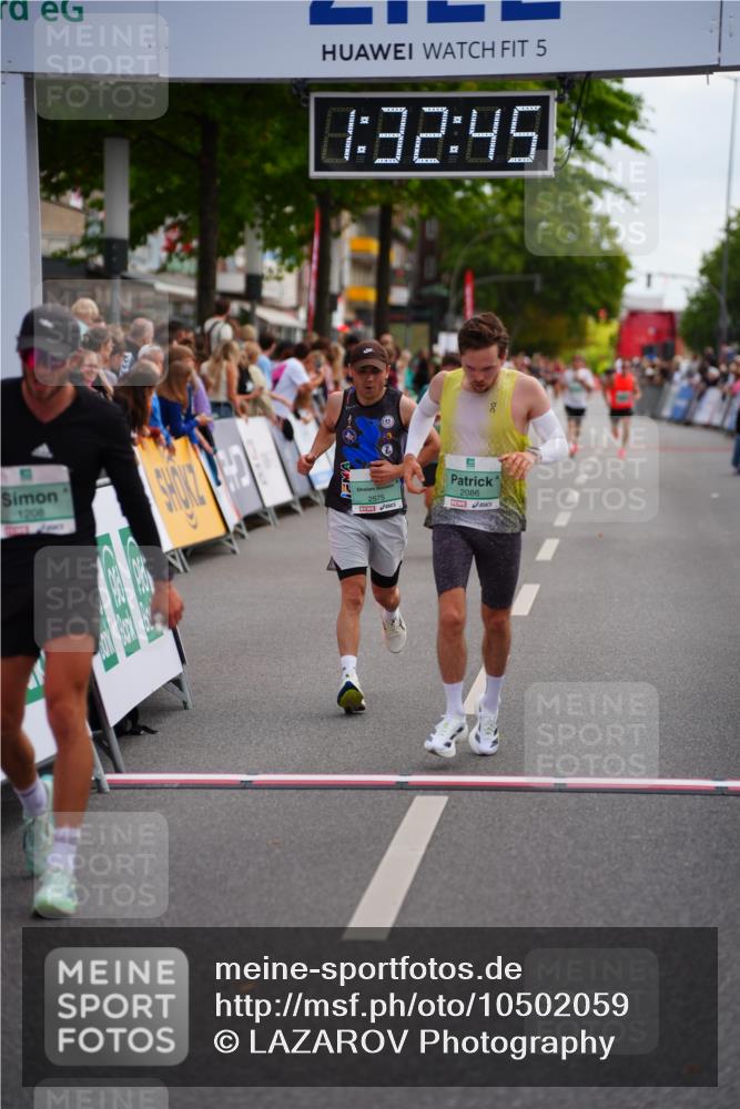20.09.2026 - PSD Bank Halbmarathon LAZAROV Photography http://msf.ph/oto/10502059 20.09.2026 11:32:44 Ziel 1208, 2086, 2575, 2625 meine-sportfotos.de