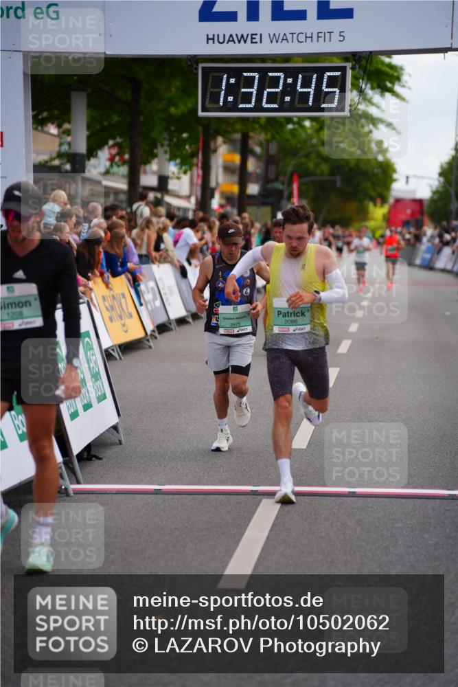 20.09.2026 - PSD Bank Halbmarathon LAZAROV Photography http://msf.ph/oto/10502062 20.09.2026 11:32:44 Ziel 1208, 2086, 2575, 2625 meine-sportfotos.de