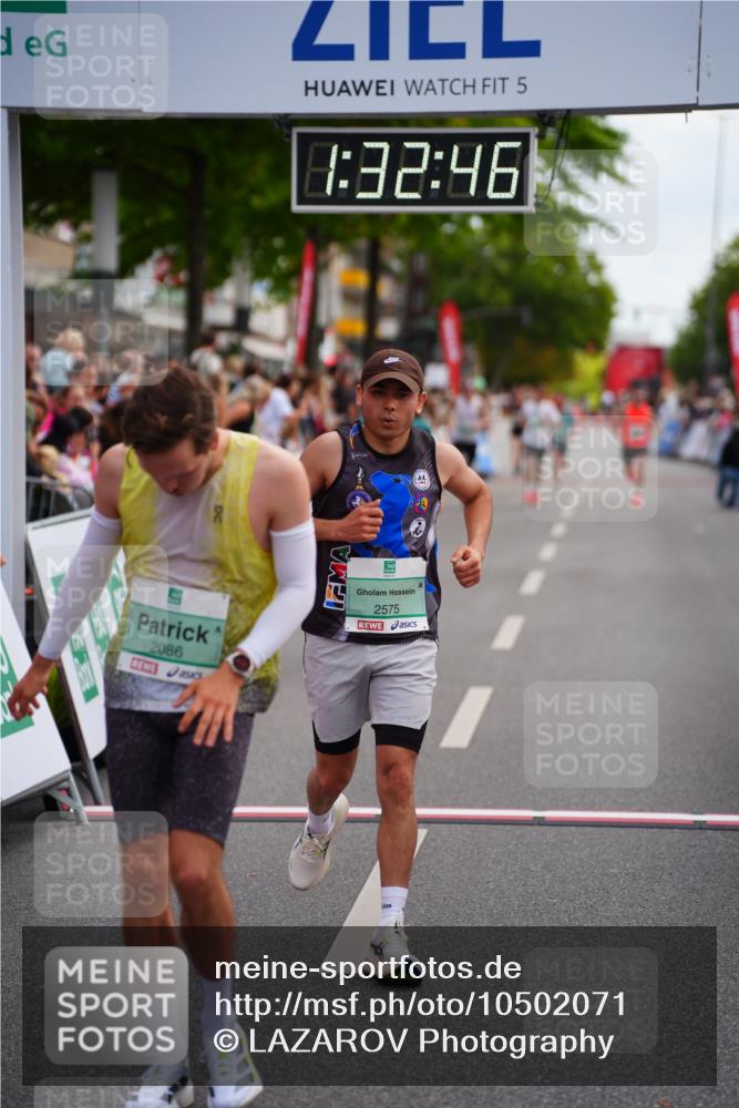 20.09.2026 - PSD Bank Halbmarathon LAZAROV Photography http://msf.ph/oto/10502071 20.09.2026 11:32:46 Ziel 1208, 2086, 2575, 2625 meine-sportfotos.de