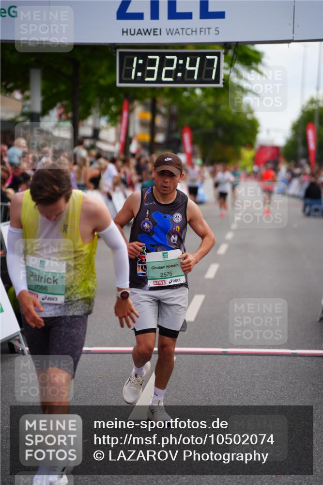20.09.2026 - PSD Bank Halbmarathon LAZAROV Photography http://msf.ph/oto/10502074 20.09.2026 11:32:46 Ziel 1208, 2086, 2575, 2625 meine-sportfotos.de