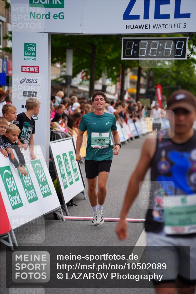 20.09.2026 - PSD Bank Halbmarathon LAZAROV Photography http://msf.ph/oto/10502089 20.09.2026 11:32:48 Ziel 1208, 2086, 2575, 2625 meine-sportfotos.de