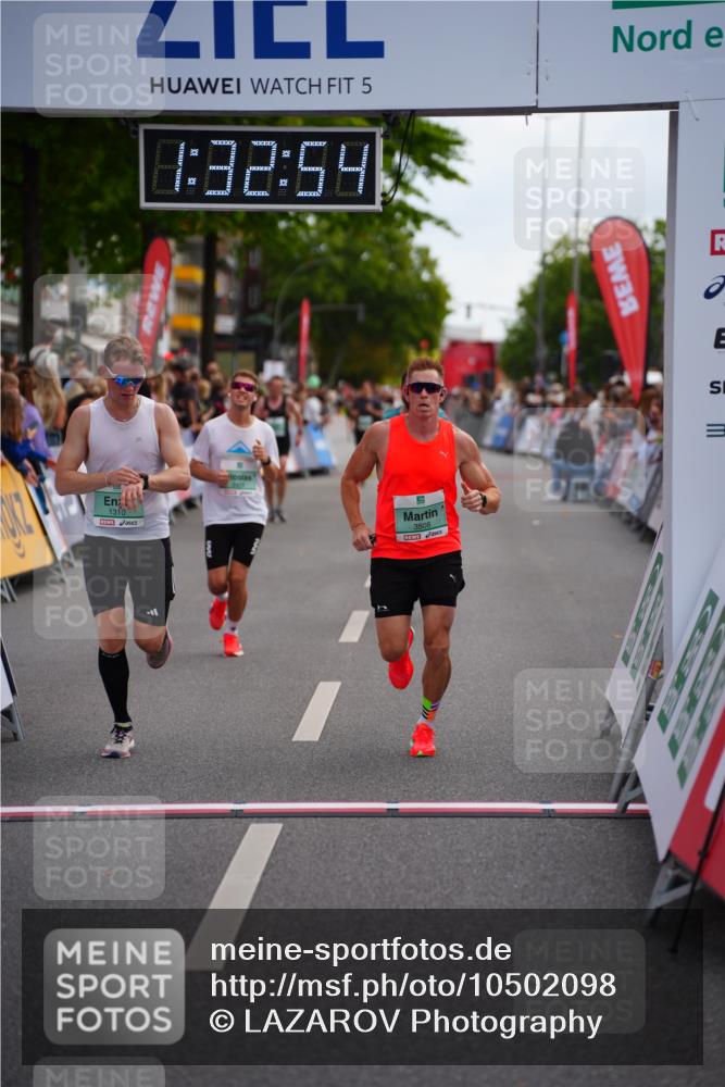 20.09.2026 - PSD Bank Halbmarathon LAZAROV Photography http://msf.ph/oto/10502098 20.09.2026 11:32:53 Ziel 1310, 2498, 2575, 2625, 3423, 3508 meine-sportfotos.de