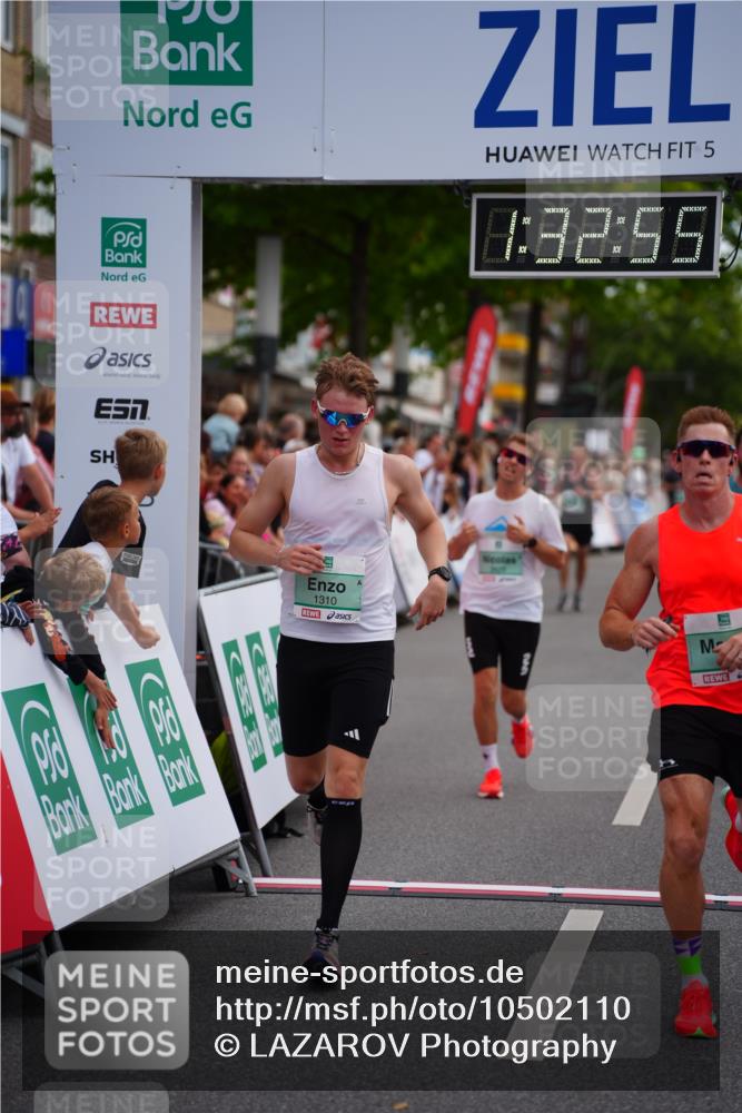 20.09.2026 - PSD Bank Halbmarathon LAZAROV Photography http://msf.ph/oto/10502110 20.09.2026 11:32:54 Ziel 1310, 2498, 2625, 3423, 3508 meine-sportfotos.de