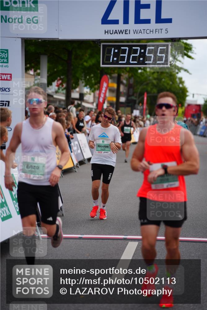 20.09.2026 - PSD Bank Halbmarathon LAZAROV Photography http://msf.ph/oto/10502113 20.09.2026 11:32:55 Ziel 1310, 2498, 2625, 3423, 3508 meine-sportfotos.de