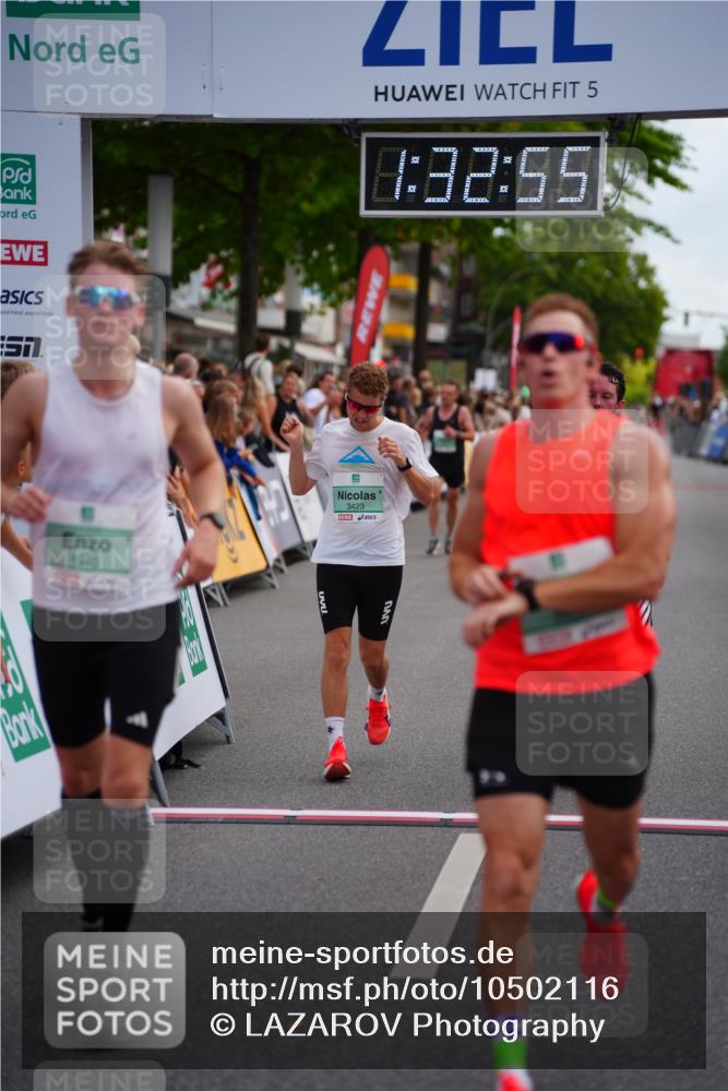 20.09.2026 - PSD Bank Halbmarathon LAZAROV Photography http://msf.ph/oto/10502116 20.09.2026 11:32:55 Ziel 1310, 2498, 2625, 3423, 3508 meine-sportfotos.de