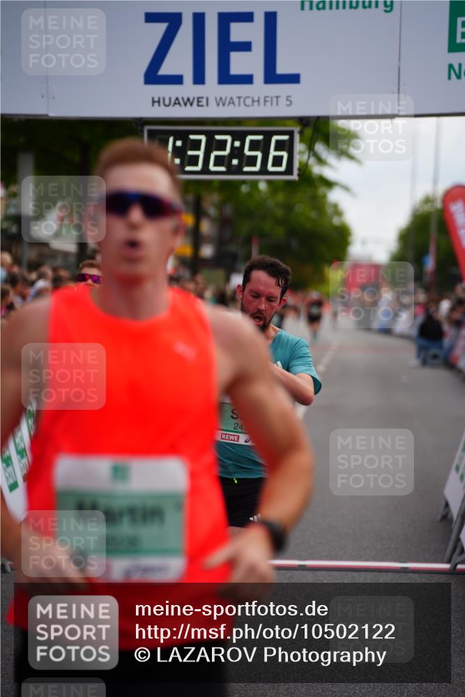 20.09.2026 - PSD Bank Halbmarathon LAZAROV Photography http://msf.ph/oto/10502122 20.09.2026 11:32:56 Ziel 1310, 1922, 2498, 2625, 3423, 3508 meine-sportfotos.de