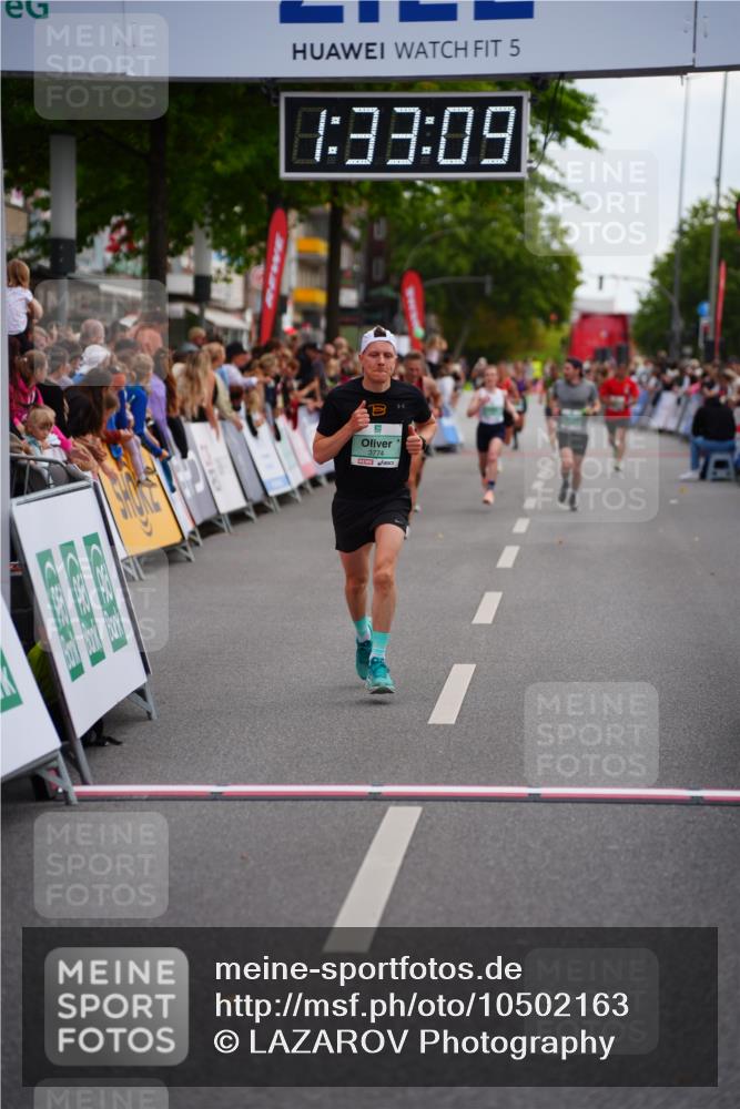 20.09.2026 - PSD Bank Halbmarathon LAZAROV Photography http://msf.ph/oto/10502163 20.09.2026 11:33:09 Ziel 1721, 3774, 4145 meine-sportfotos.de