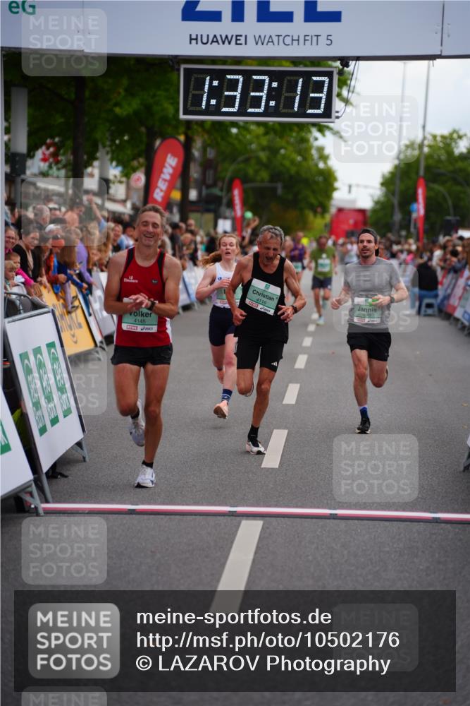 20.09.2026 - PSD Bank Halbmarathon LAZAROV Photography http://msf.ph/oto/10502176 20.09.2026 11:33:13 Ziel 1849, 3774, 3994, 4116, 4145 meine-sportfotos.de
