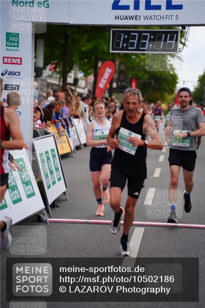 20.09.2026 - PSD Bank Halbmarathon LAZAROV Photography http://msf.ph/oto/10502186 20.09.2026 11:33:14 Ziel 1849, 3774, 3994, 4116, 4145 meine-sportfotos.de