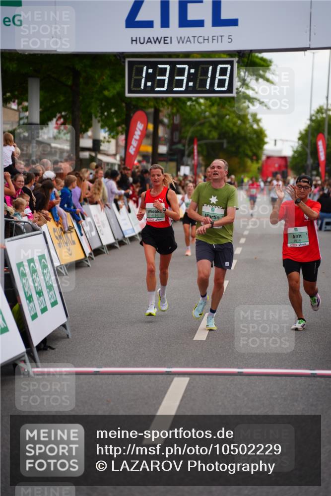 20.09.2026 - PSD Bank Halbmarathon LAZAROV Photography http://msf.ph/oto/10502229 20.09.2026 11:33:18 Ziel 1690, 1849, 2115, 3048, 3774, 3994, 4116, 4134, 4145, 4614 meine-sportfotos.de