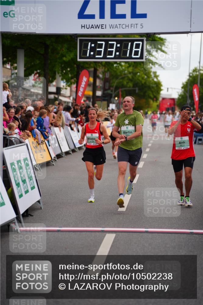20.09.2026 - PSD Bank Halbmarathon LAZAROV Photography http://msf.ph/oto/10502238 20.09.2026 11:33:18 Ziel 1690, 1849, 2115, 3048, 3774, 3994, 4116, 4134, 4145, 4614 meine-sportfotos.de