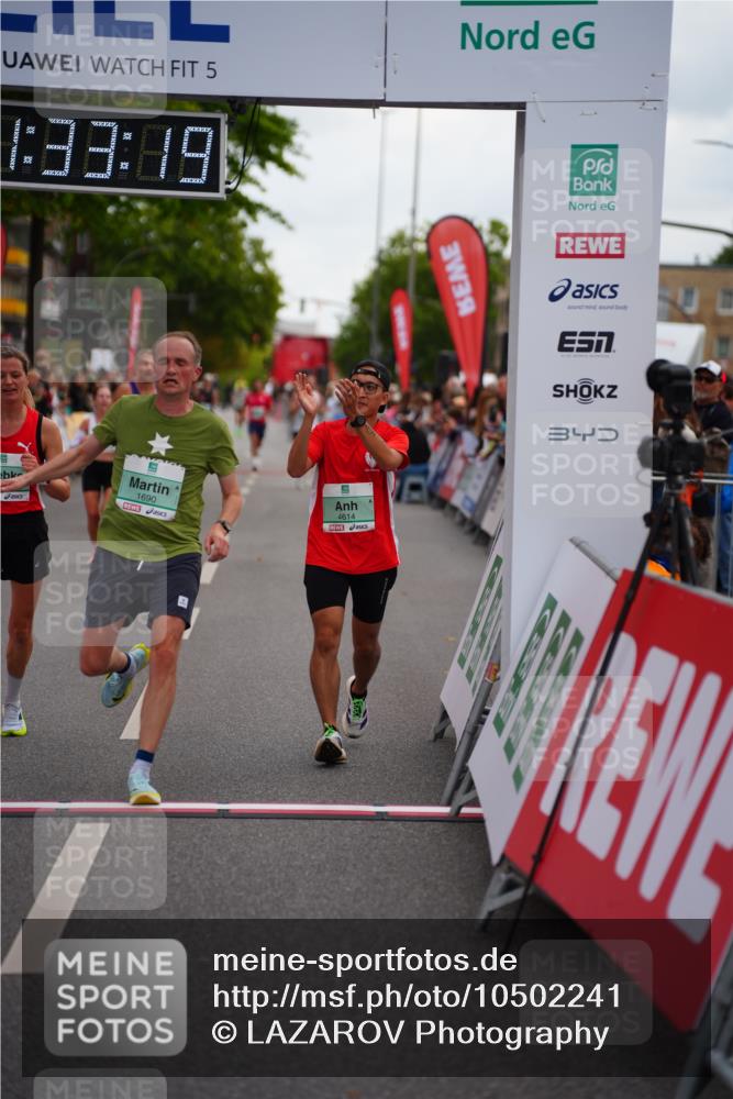20.09.2026 - PSD Bank Halbmarathon LAZAROV Photography http://msf.ph/oto/10502241 20.09.2026 11:33:18 Ziel 1690, 1849, 2115, 3048, 3774, 3994, 4116, 4134, 4145, 4614 meine-sportfotos.de