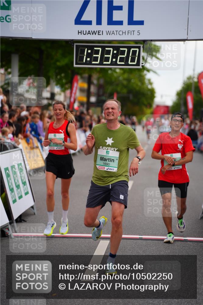 20.09.2026 - PSD Bank Halbmarathon LAZAROV Photography http://msf.ph/oto/10502250 20.09.2026 11:33:19 Ziel 1690, 1849, 2115, 3048, 3994, 4116, 4134, 4145, 4614 meine-sportfotos.de