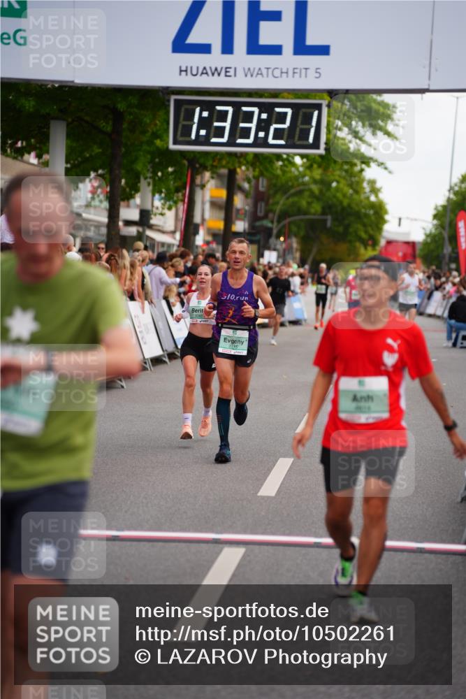 20.09.2026 - PSD Bank Halbmarathon LAZAROV Photography http://msf.ph/oto/10502261 20.09.2026 11:33:21 Ziel 1690, 1849, 2115, 3048, 3994, 4116, 4134, 4145, 4614 meine-sportfotos.de