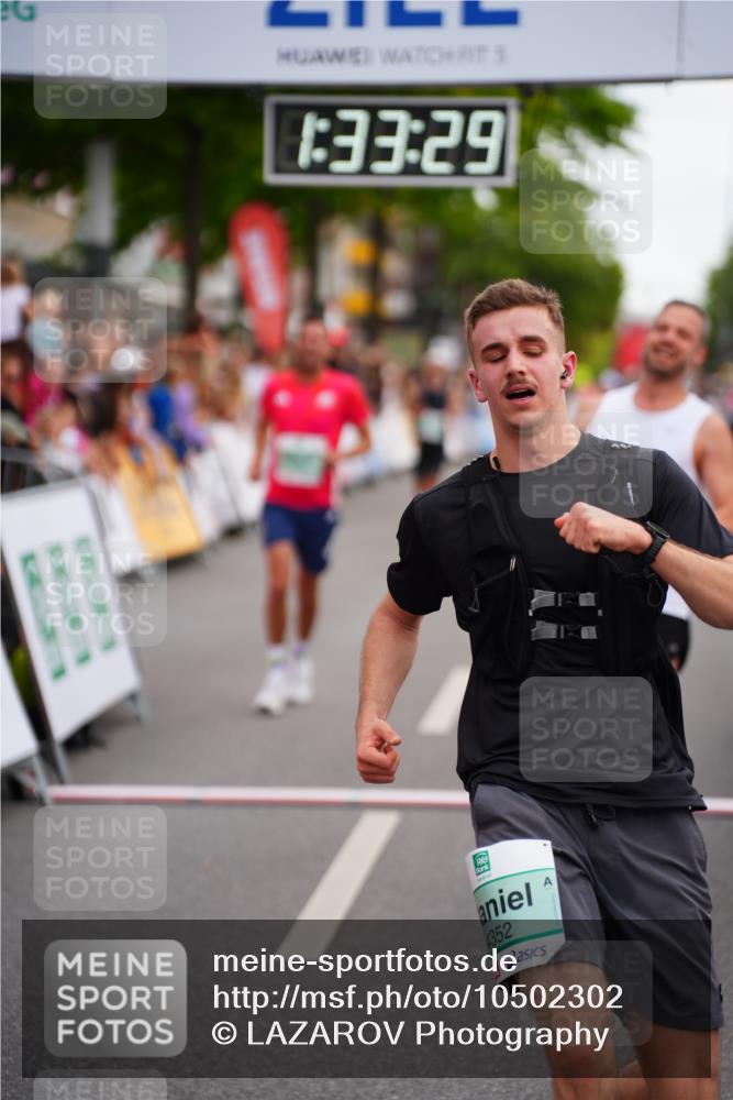 20.09.2026 - PSD Bank Halbmarathon LAZAROV Photography http://msf.ph/oto/10502302 20.09.2026 11:33:28 Ziel 1737, 2115, 2789, 3048, 4352 meine-sportfotos.de