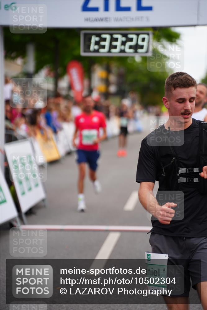 20.09.2026 - PSD Bank Halbmarathon LAZAROV Photography http://msf.ph/oto/10502304 20.09.2026 11:33:29 Ziel 1737, 2115, 2789, 3048, 4352 meine-sportfotos.de