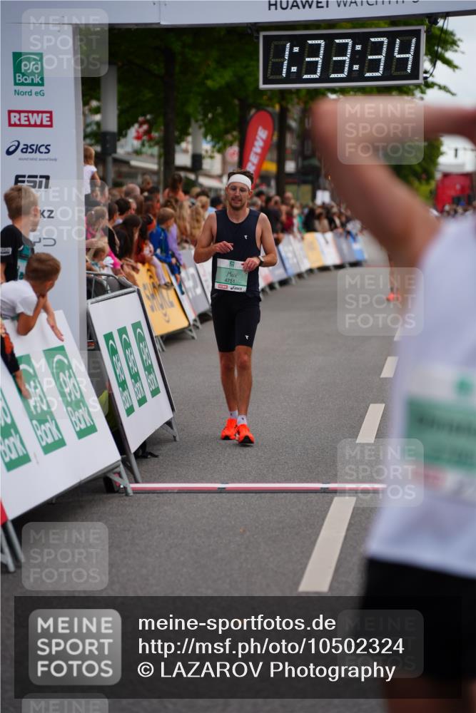 20.09.2026 - PSD Bank Halbmarathon LAZAROV Photography http://msf.ph/oto/10502324 20.09.2026 11:33:34 Ziel 1737, 2789, 4352, 4751 meine-sportfotos.de
