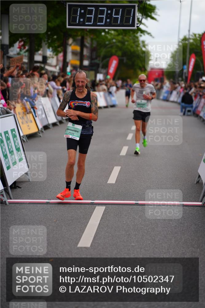 20.09.2026 - PSD Bank Halbmarathon LAZAROV Photography http://msf.ph/oto/10502347 20.09.2026 11:33:41 Ziel 2529, 4395, 4751 meine-sportfotos.de