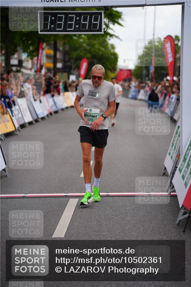 20.09.2026 - PSD Bank Halbmarathon LAZAROV Photography http://msf.ph/oto/10502361 20.09.2026 11:33:44 Ziel 2529, 4395 meine-sportfotos.de