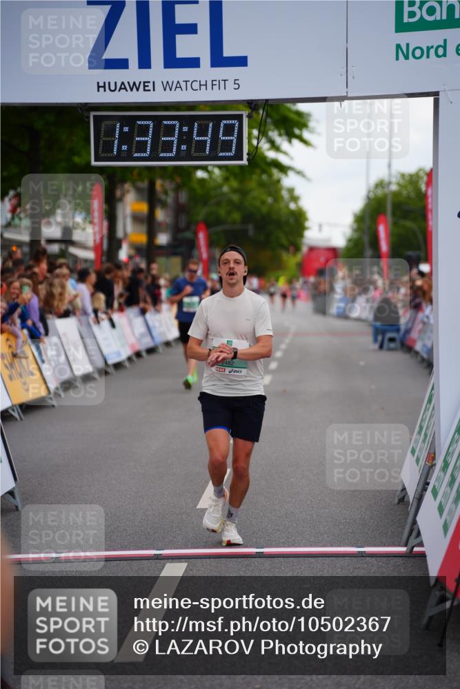 20.09.2026 - PSD Bank Halbmarathon LAZAROV Photography http://msf.ph/oto/10502367 20.09.2026 11:33:48 Ziel 2482, 2529, 4395 meine-sportfotos.de