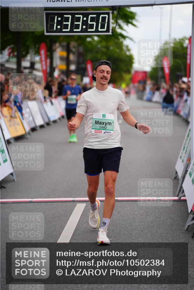 20.09.2026 - PSD Bank Halbmarathon LAZAROV Photography http://msf.ph/oto/10502384 20.09.2026 11:33:50 Ziel 2201, 2482, 4395 meine-sportfotos.de