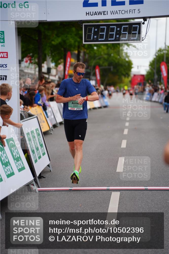 20.09.2026 - PSD Bank Halbmarathon LAZAROV Photography http://msf.ph/oto/10502396 20.09.2026 11:33:53 Ziel 2201, 2482 meine-sportfotos.de