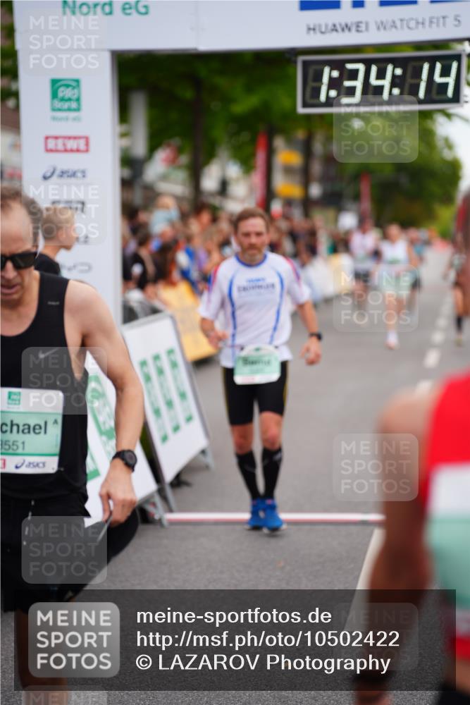 20.09.2026 - PSD Bank Halbmarathon LAZAROV Photography http://msf.ph/oto/10502422 20.09.2026 11:34:14 Ziel 1384, 1995, 2945, 3551, 4276, 4690 meine-sportfotos.de