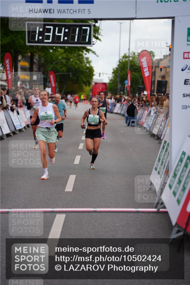 20.09.2026 - PSD Bank Halbmarathon LAZAROV Photography http://msf.ph/oto/10502424 20.09.2026 11:34:17 Ziel 1384, 1871, 1995, 2043, 2547, 2945, 3551, 4276, 4690, 4783 meine-sportfotos.de