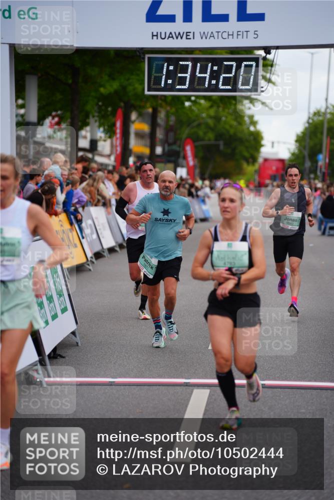 20.09.2026 - PSD Bank Halbmarathon LAZAROV Photography http://msf.ph/oto/10502444 20.09.2026 11:34:19 Ziel 1384, 1871, 2043, 2547, 2945, 3551, 4276, 4783 meine-sportfotos.de
