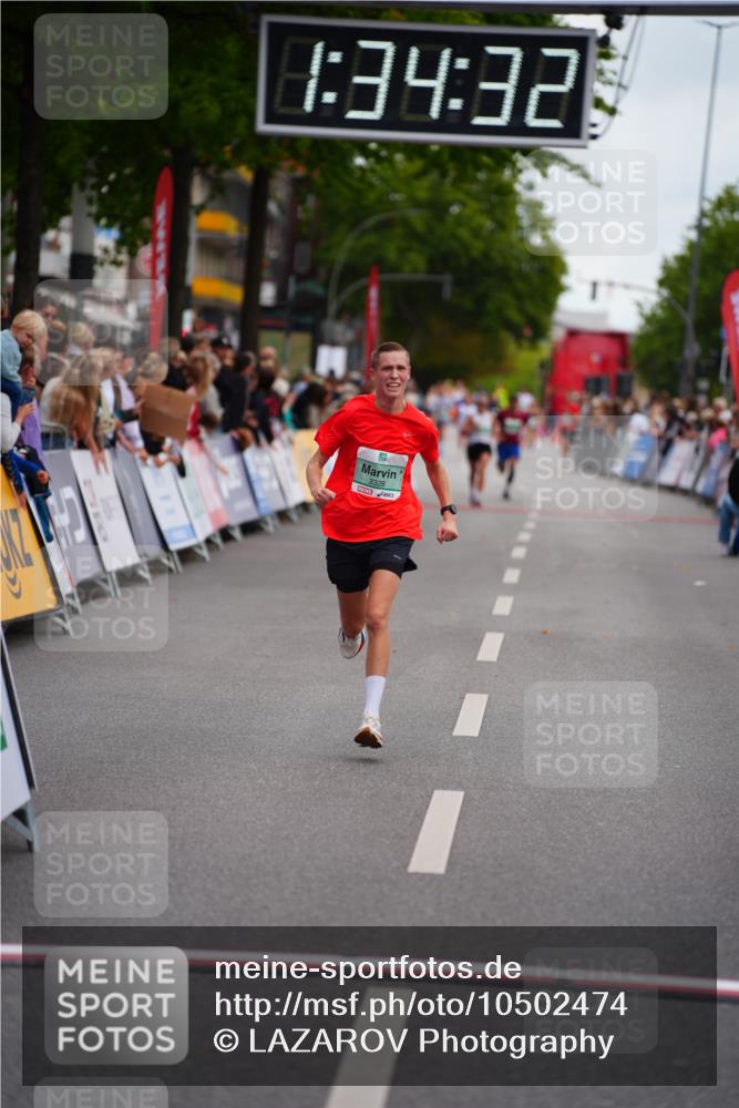 20.09.2026 - PSD Bank Halbmarathon LAZAROV Photography http://msf.ph/oto/10502474 20.09.2026 11:34:32 Ziel 3328 meine-sportfotos.de