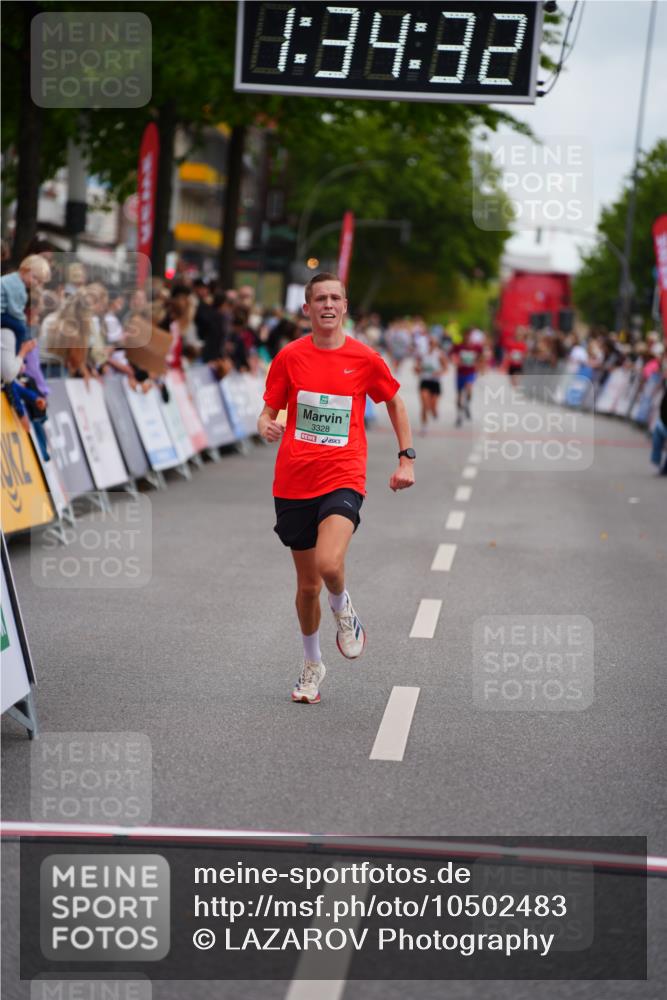 20.09.2026 - PSD Bank Halbmarathon LAZAROV Photography http://msf.ph/oto/10502483 20.09.2026 11:34:32 Ziel 3328 meine-sportfotos.de