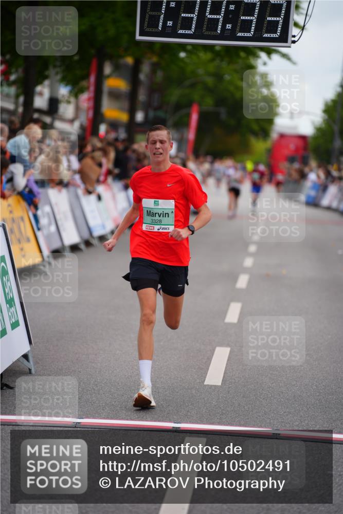 20.09.2026 - PSD Bank Halbmarathon LAZAROV Photography http://msf.ph/oto/10502491 20.09.2026 11:34:33 Ziel 3328 meine-sportfotos.de