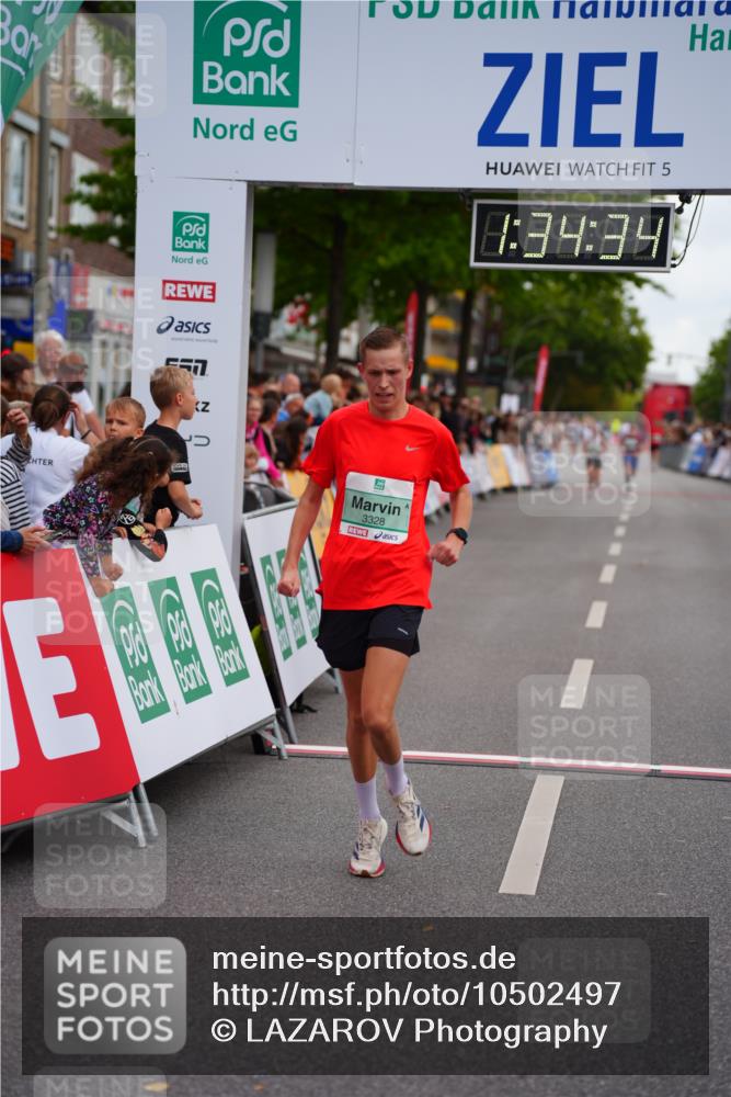 20.09.2026 - PSD Bank Halbmarathon LAZAROV Photography http://msf.ph/oto/10502497 20.09.2026 11:34:33 Ziel 3328 meine-sportfotos.de