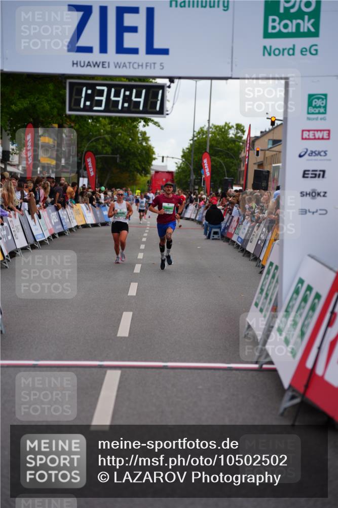 20.09.2026 - PSD Bank Halbmarathon LAZAROV Photography http://msf.ph/oto/10502502 20.09.2026 11:34:41 Ziel 3328, 4702 meine-sportfotos.de