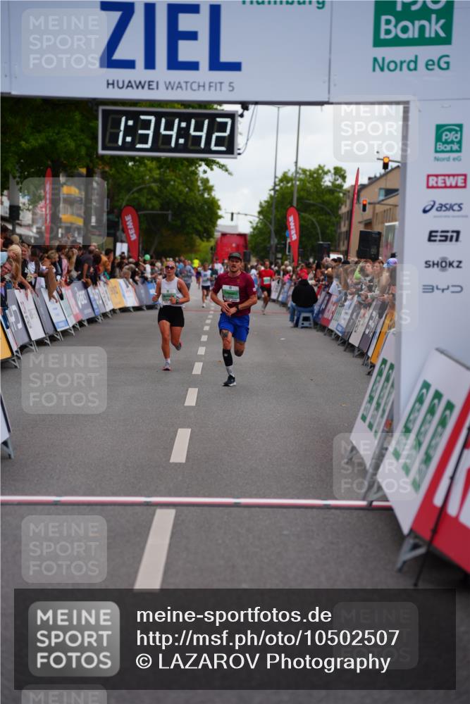 20.09.2026 - PSD Bank Halbmarathon LAZAROV Photography http://msf.ph/oto/10502507 20.09.2026 11:34:41 Ziel 3328, 4702 meine-sportfotos.de
