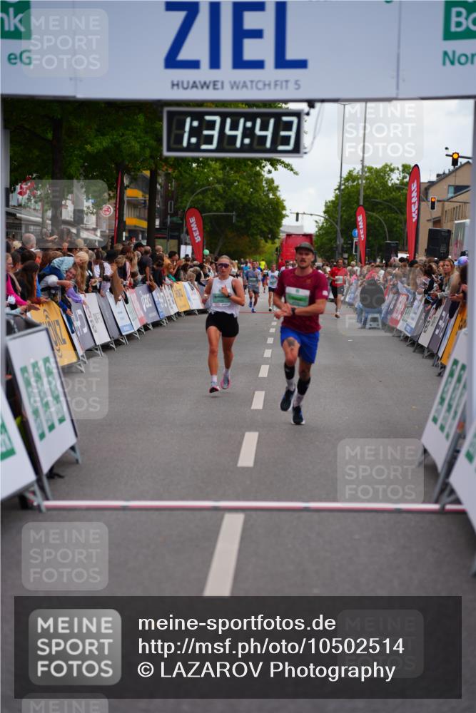 20.09.2026 - PSD Bank Halbmarathon LAZAROV Photography http://msf.ph/oto/10502514 20.09.2026 11:34:43 Ziel 4345, 4702 meine-sportfotos.de
