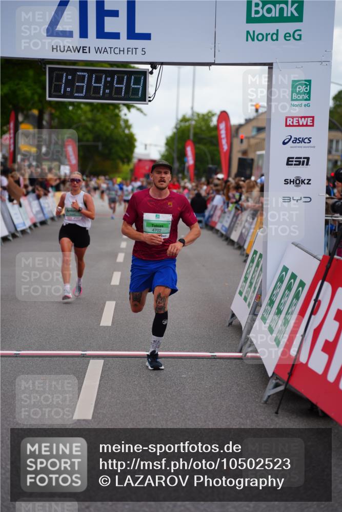 20.09.2026 - PSD Bank Halbmarathon LAZAROV Photography http://msf.ph/oto/10502523 20.09.2026 11:34:44 Ziel 4345, 4702 meine-sportfotos.de