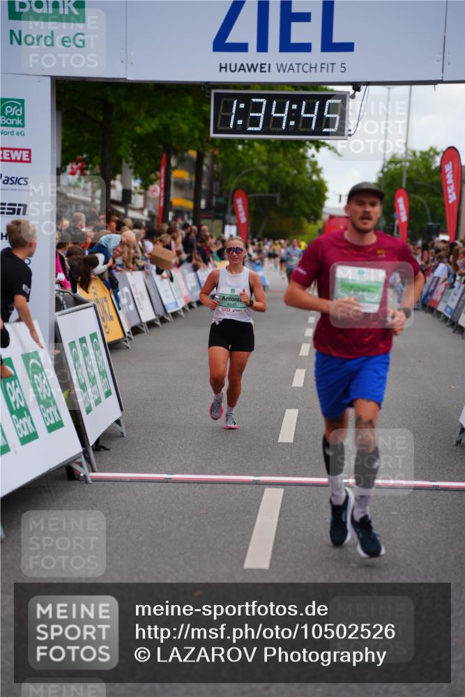 20.09.2026 - PSD Bank Halbmarathon LAZAROV Photography http://msf.ph/oto/10502526 20.09.2026 11:34:45 Ziel 4345, 4702 meine-sportfotos.de