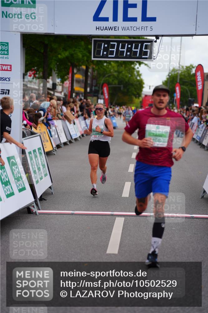 20.09.2026 - PSD Bank Halbmarathon LAZAROV Photography http://msf.ph/oto/10502529 20.09.2026 11:34:45 Ziel 4345, 4702 meine-sportfotos.de
