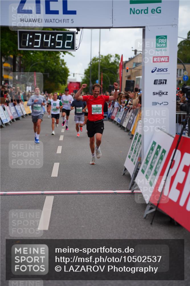 20.09.2026 - PSD Bank Halbmarathon LAZAROV Photography http://msf.ph/oto/10502537 20.09.2026 11:34:52 Ziel 1632, 2308, 2910, 3267, 4345, 4702 meine-sportfotos.de