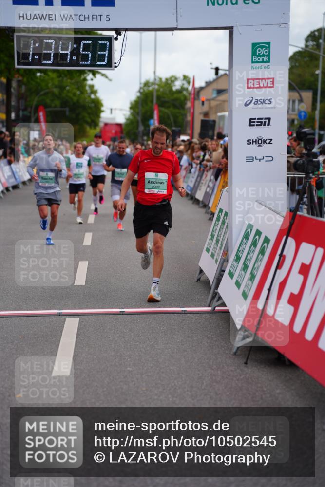 20.09.2026 - PSD Bank Halbmarathon LAZAROV Photography http://msf.ph/oto/10502545 20.09.2026 11:34:53 Ziel 1535, 1632, 2308, 2910, 3267, 4297, 4345 meine-sportfotos.de