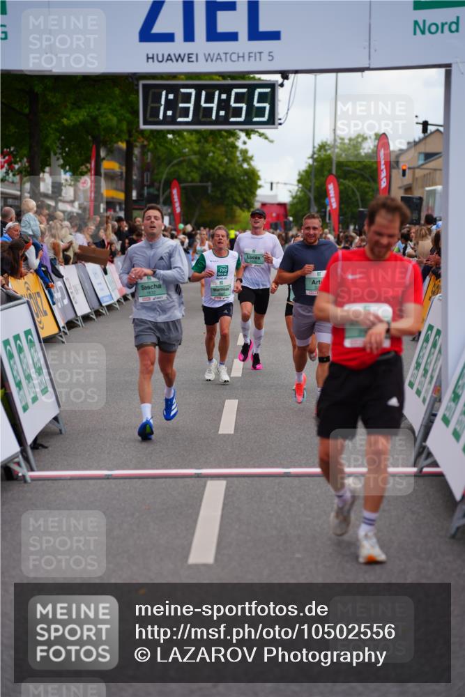 20.09.2026 - PSD Bank Halbmarathon LAZAROV Photography http://msf.ph/oto/10502556 20.09.2026 11:34:54 Ziel 1535, 1632, 2308, 2910, 3267, 4297, 4345 meine-sportfotos.de