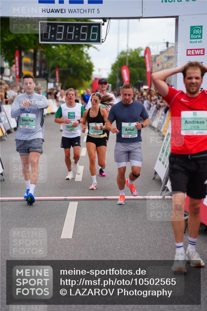 20.09.2026 - PSD Bank Halbmarathon LAZAROV Photography http://msf.ph/oto/10502565 20.09.2026 11:34:56 Ziel 1535, 1632, 2159, 2308, 2910, 3267, 4297 meine-sportfotos.de