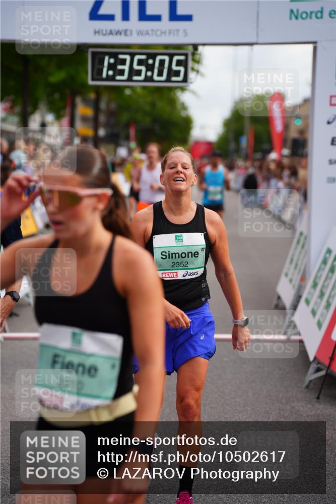 20.09.2026 - PSD Bank Halbmarathon LAZAROV Photography http://msf.ph/oto/10502617 20.09.2026 11:35:04 Ziel 1195, 1327, 1535, 1930, 2159, 2352, 2910, 3267, 4297 meine-sportfotos.de
