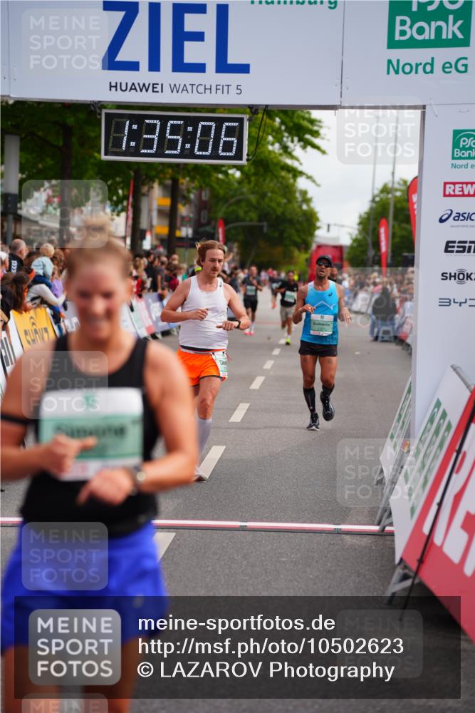 20.09.2026 - PSD Bank Halbmarathon LAZAROV Photography http://msf.ph/oto/10502623 20.09.2026 11:35:05 Ziel 1195, 1327, 1377, 1535, 1930, 2159, 2352, 4297 meine-sportfotos.de